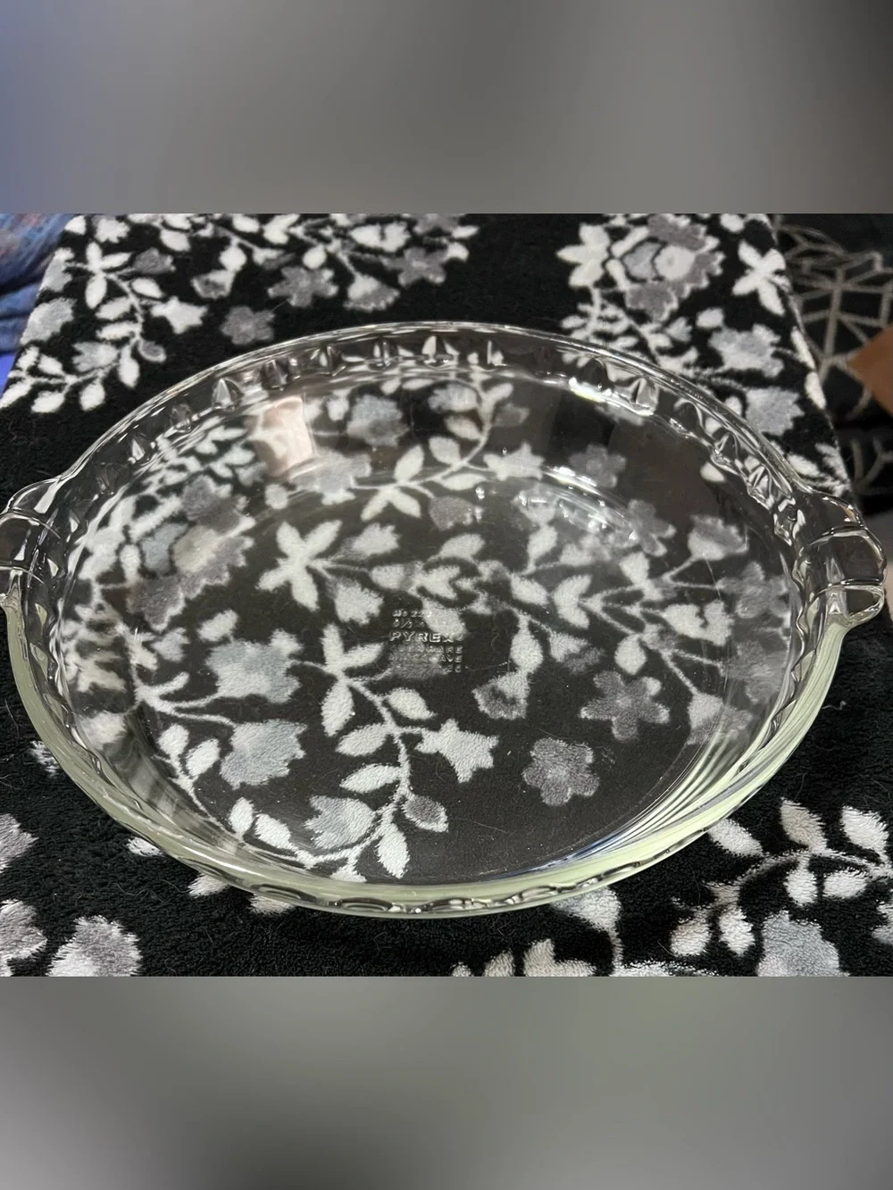 Vintage Pyrex 229 9.5” Glass Pie Plate | Fluted Rim Pie Dish | Made in USA